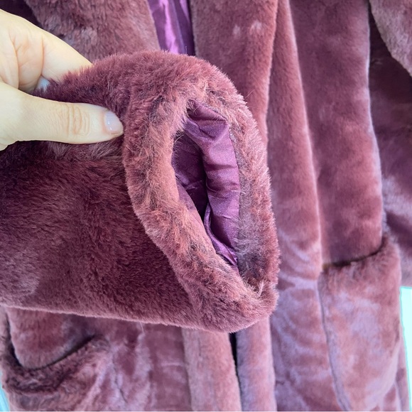 Faux Fur Maxi Coat Size US6 NWOT - Picture 14 of 17